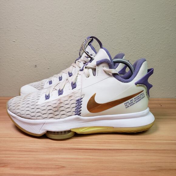 Nike Men\'s 8.5 Lebron Witness 5 Shoes Lakers‎ White Purple Basketball Sneakers